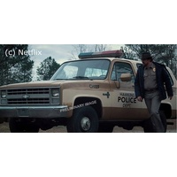 1:25 Model Set 1985 Chevrolet K5 Blazer Stranger Things (67724)