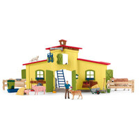 Large Farm with Animals and Access SC42605