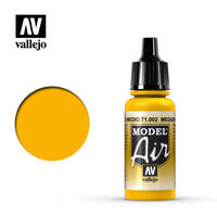 Model Air - Medium Yellow 17 ml (AV71002)