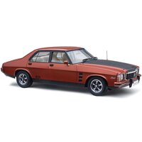 1:18  Holden HX Monaro Persian Sand Metallic  18759